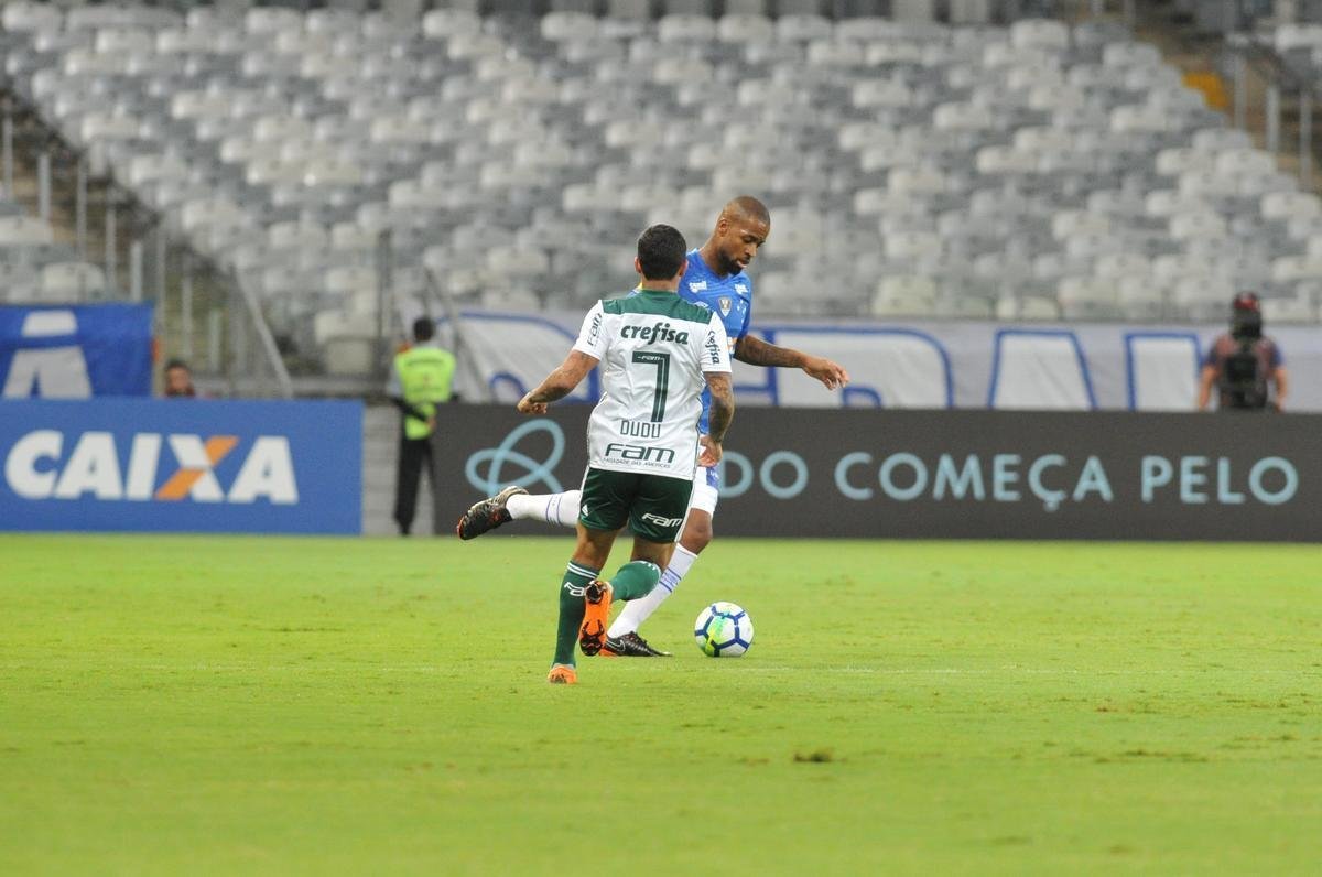 Cruzeiro e Palmeiras mediram foras, no Mineiro, pela oitava rodada do Campeonato Brasileiro