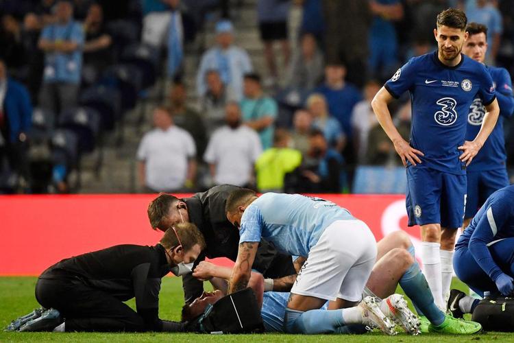 Imagens da grande decisão entre Manchester City e Chelsea no Estádio do Dragão