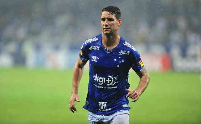 Em 2019, Thiago Neves protagonizou fatídico momento do rebaixamento do Cruzeiro