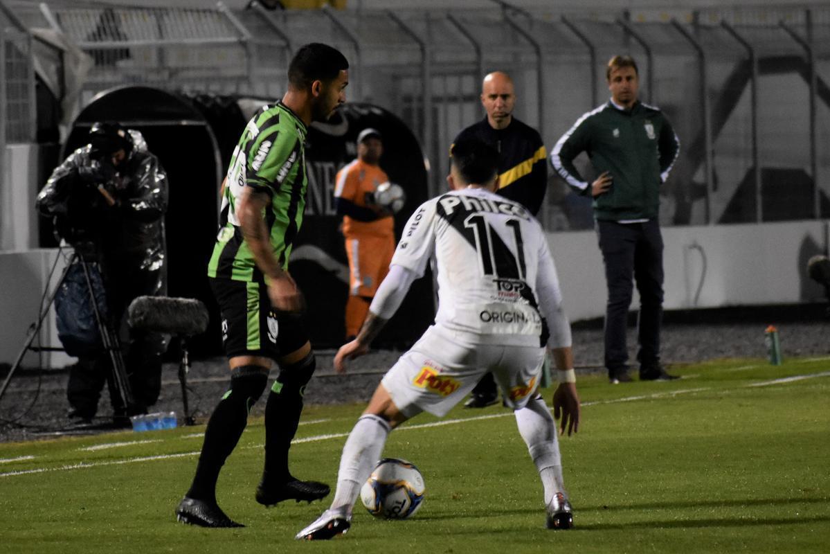 Para tentar se livrar da incmoda lanterna da Srie B, o Amrica encara a Ponte Preta, no estdio Moiss Lucarelli, em Campinas