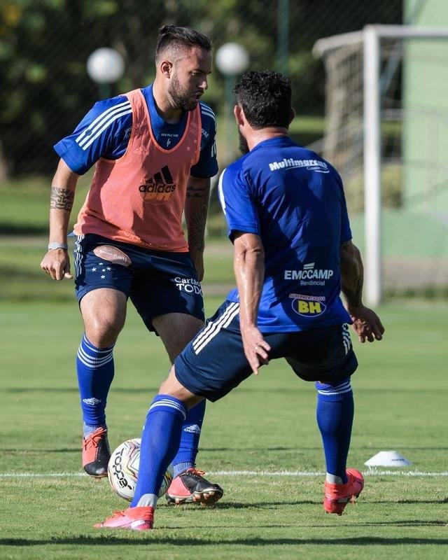 Em Atibaia, Cruzeiro iniciou preparao para o duelo diante da Ponte Preta