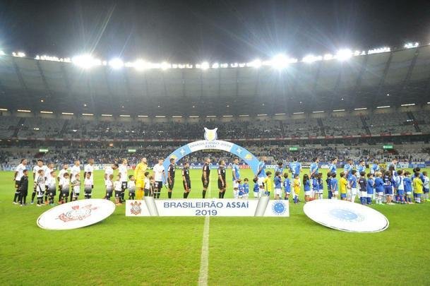 Fotos de Cruzeiro x Corinthians, no Mineiro, pela oitava rodada do Campeonato Brasileiro