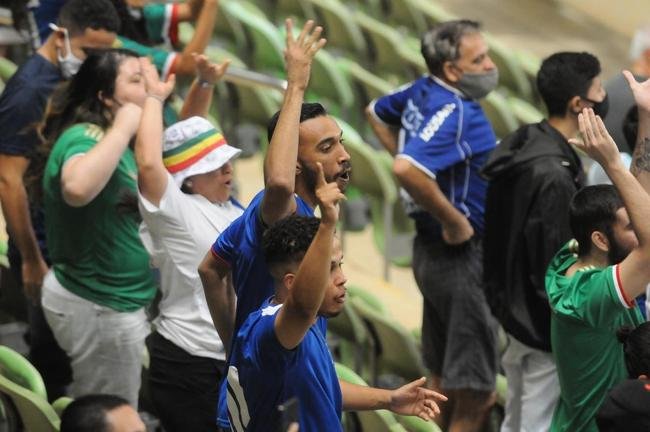 Fotos do jogo entre Cruzeiro e Botafogo, no Independ�ncia, pela 30� rodada da S�rie B do Campeonato Brasileiro