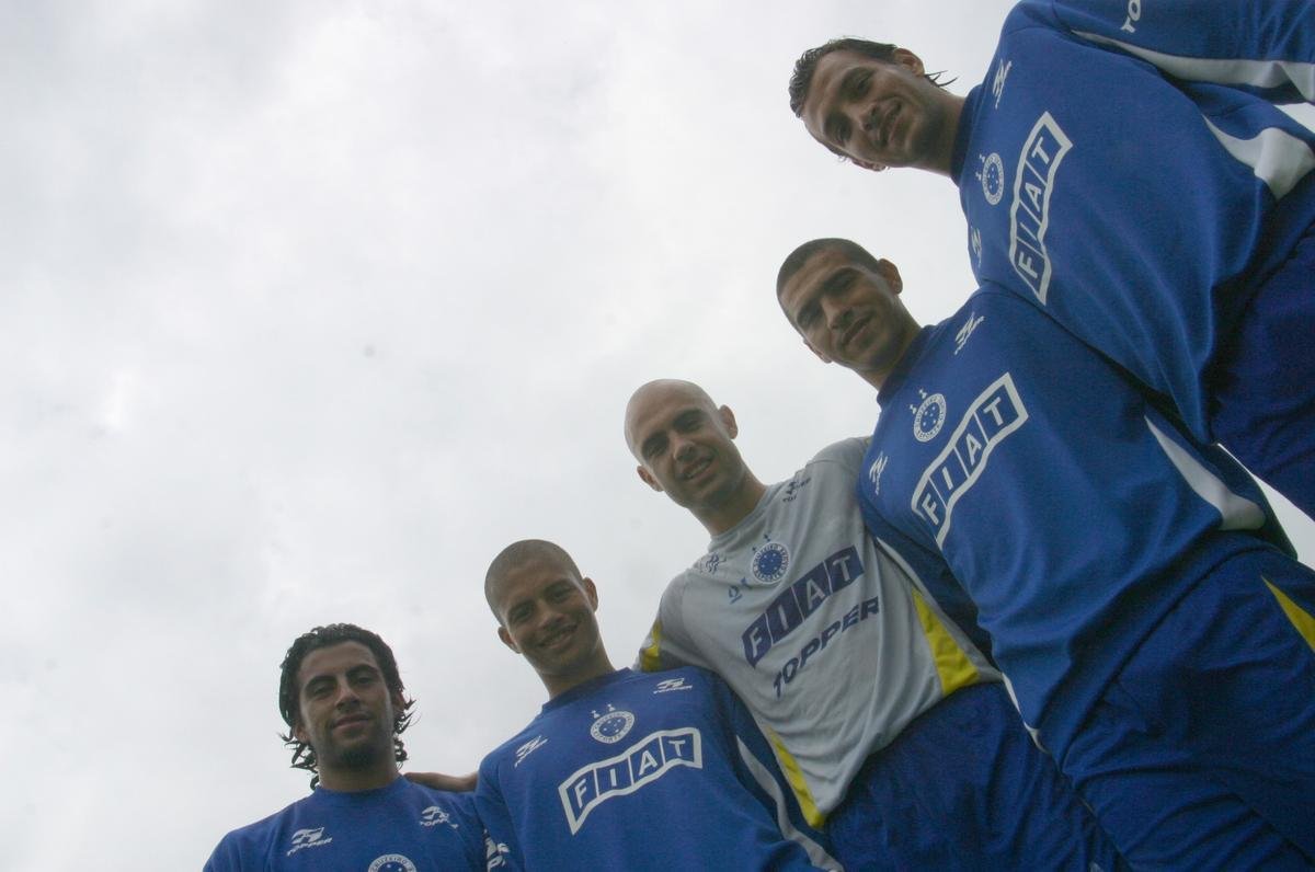 NOVEMBRO - Dia a dia de treinos do Cruzeiro na temporada que culminou com a Trplice Coroa