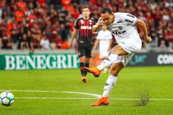 Veja imagens da vitória do Atlético sobre o Atlético-PR