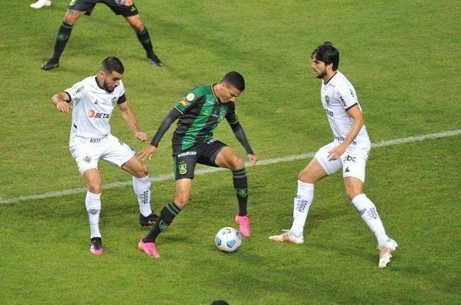 Fotos do jogo entre Amrica e Atltico