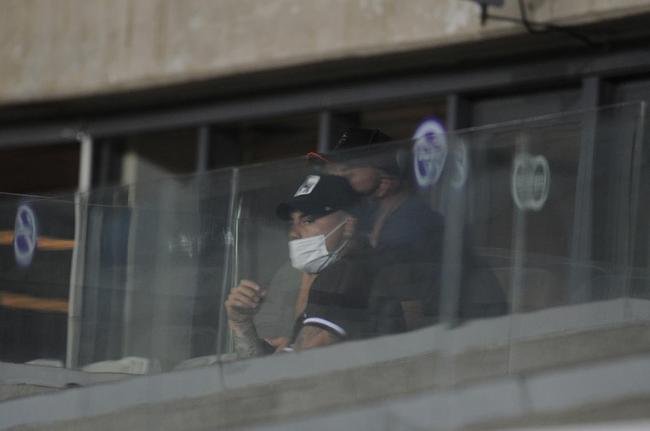 As reaes de Sampaoli e Vargas na goleada do Atltico sobre o Flamengo