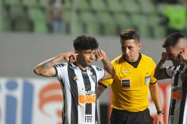 Fotos da vitria do Atltico sobre o Cear, por 2 a 1, no Independncia, com gols de Otero e Luan. Thiago Gallhardo descontou para os cearenses
