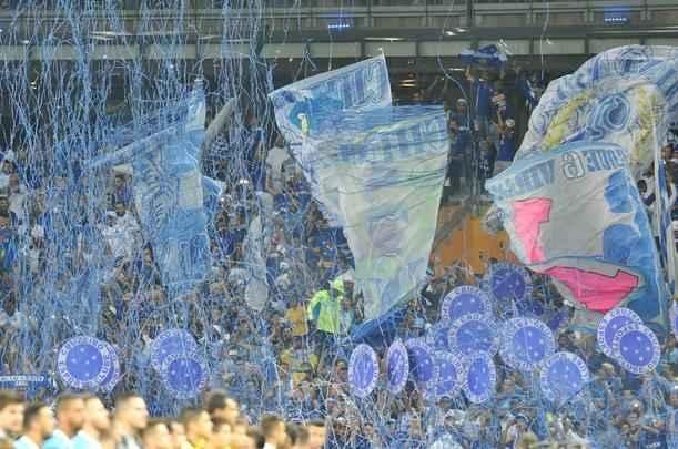 Torcida do Cruzeiro lotou o Mineiro em duelo com o Grmio pela semifinal da Copa do Brasil