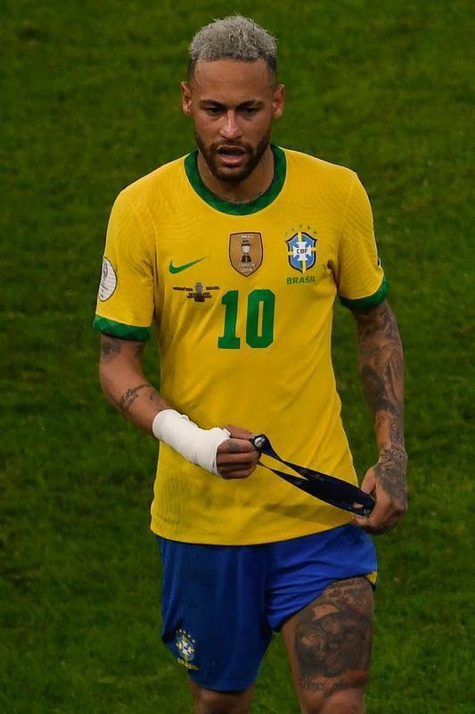 Jogadores da Seleo Brasileira lamentam derrota para Argentina na final da Copa Amrica, por 1 a 0, no Maracan 