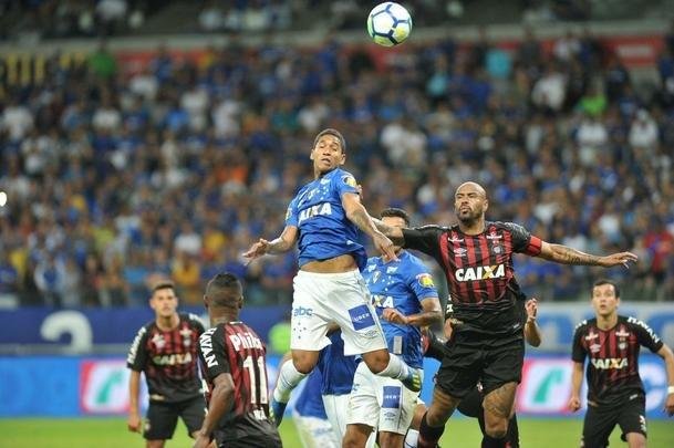Cruzeiro conseguiu marcar no segundo tempo, com Arrascaeta, mas sofreu empate no fim com Bergson