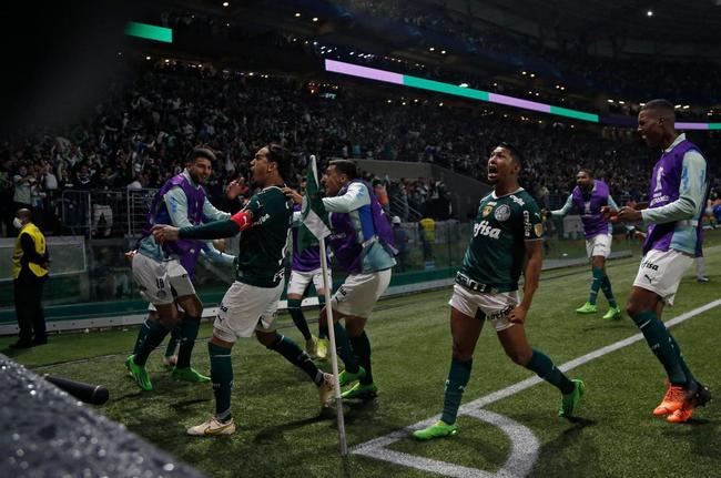 1º Palmeiras (305 pontos)