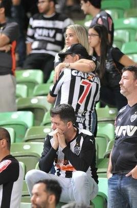 Torcedores do Atltico saram revoltados do Independncia com eliminao prematura na Sul-Americana