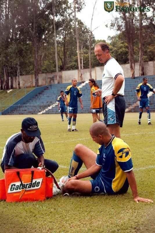 Imagens da Toca da Raposa I em 2000, ano da chegada do tcnico Luiz Felipe Scolari