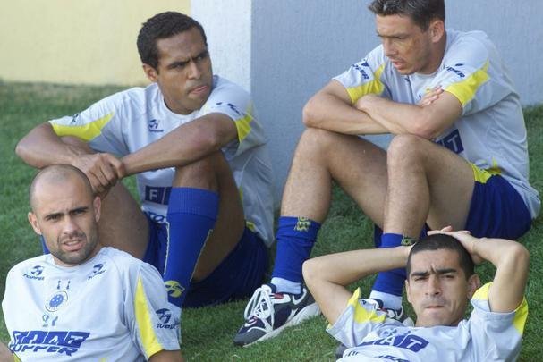 DEZEMBRO - Dia a dia de treinos do Cruzeiro na temporada que culminou com a Trplice Coroa