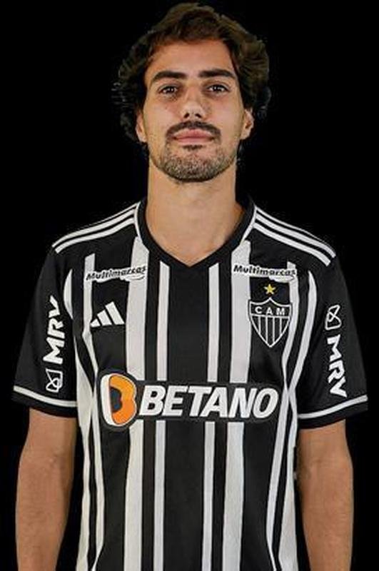 Igor Gomes (meio-campista)