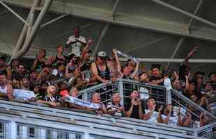 Torcida do Corinthians tambm compareceu em bom nmero ao Independncia