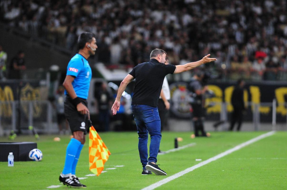 Fotos do jogo entre Atltico x Libertad, pela Copa Libertadores