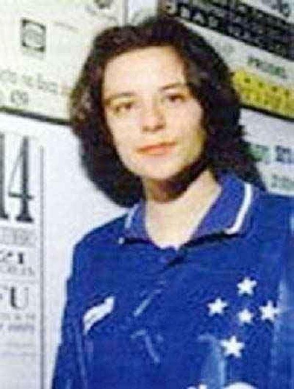 A cantora e compositora Fernanda Takai torce em Minas Gerais pelo Cruzeiro e mantm simpatia ao Corinthians por causa da influncia do pai.