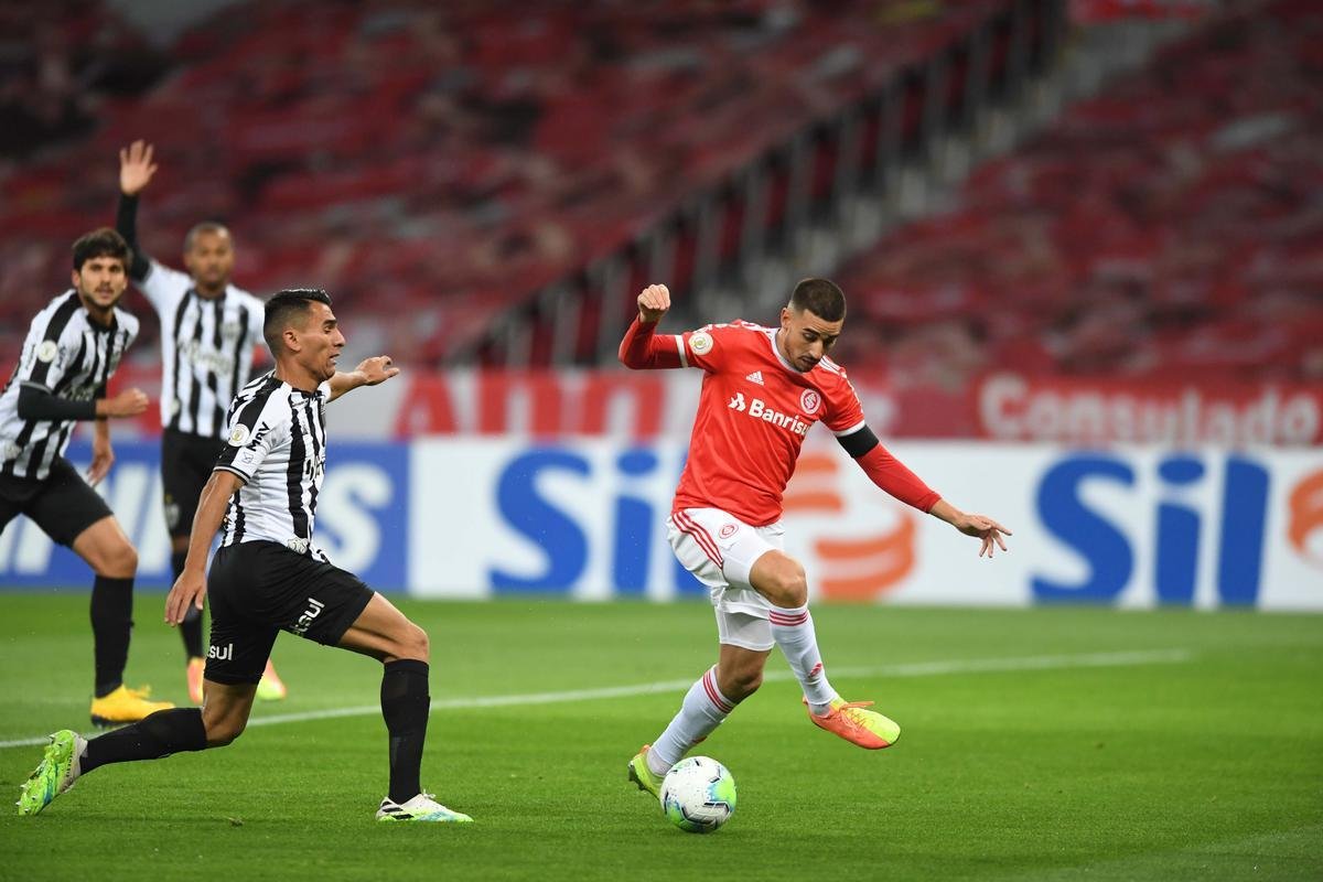 Equipes se enfrentaram neste sbado, no Beira-Rio, em Porto Alegre
