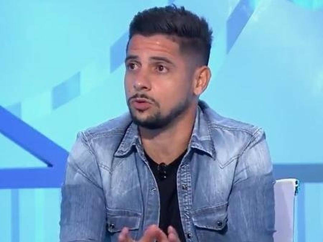 Cicinho foi contratado como comentarista do SBT