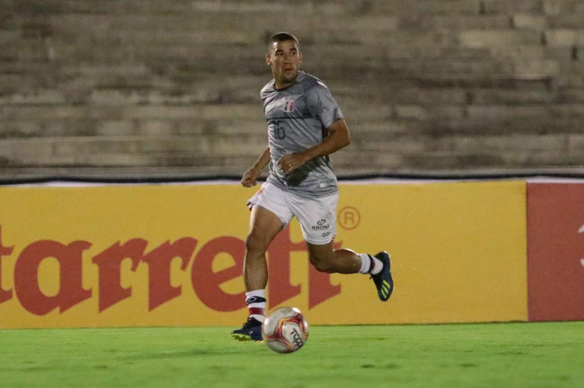 Treze e Santa Cruz se encontraram nesta noite de sábado, no estádio Domingão, em jogo válido pela Série C do Campeonato Brasileiro