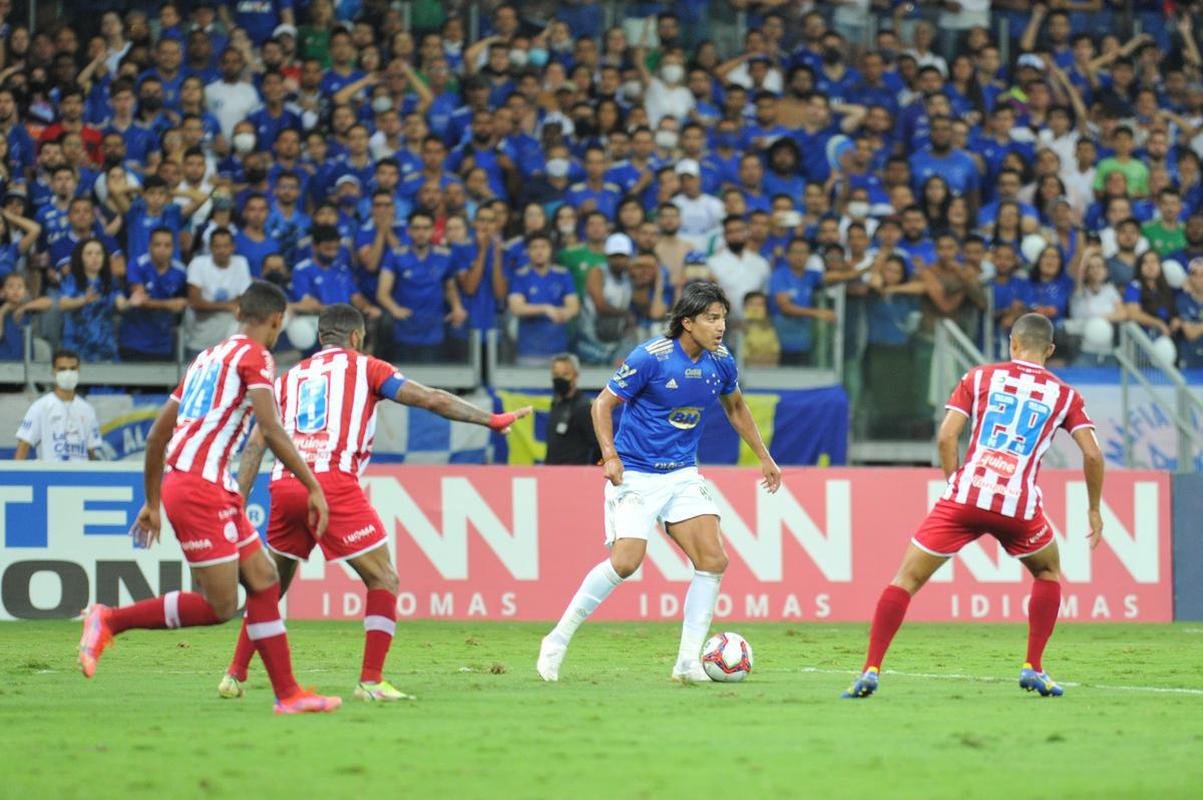 Fotos do jogo entre Cruzeiro e Nutico, no Mineiro, que marcou as despedidas de Rafael Sobis e Ariel Cabra.