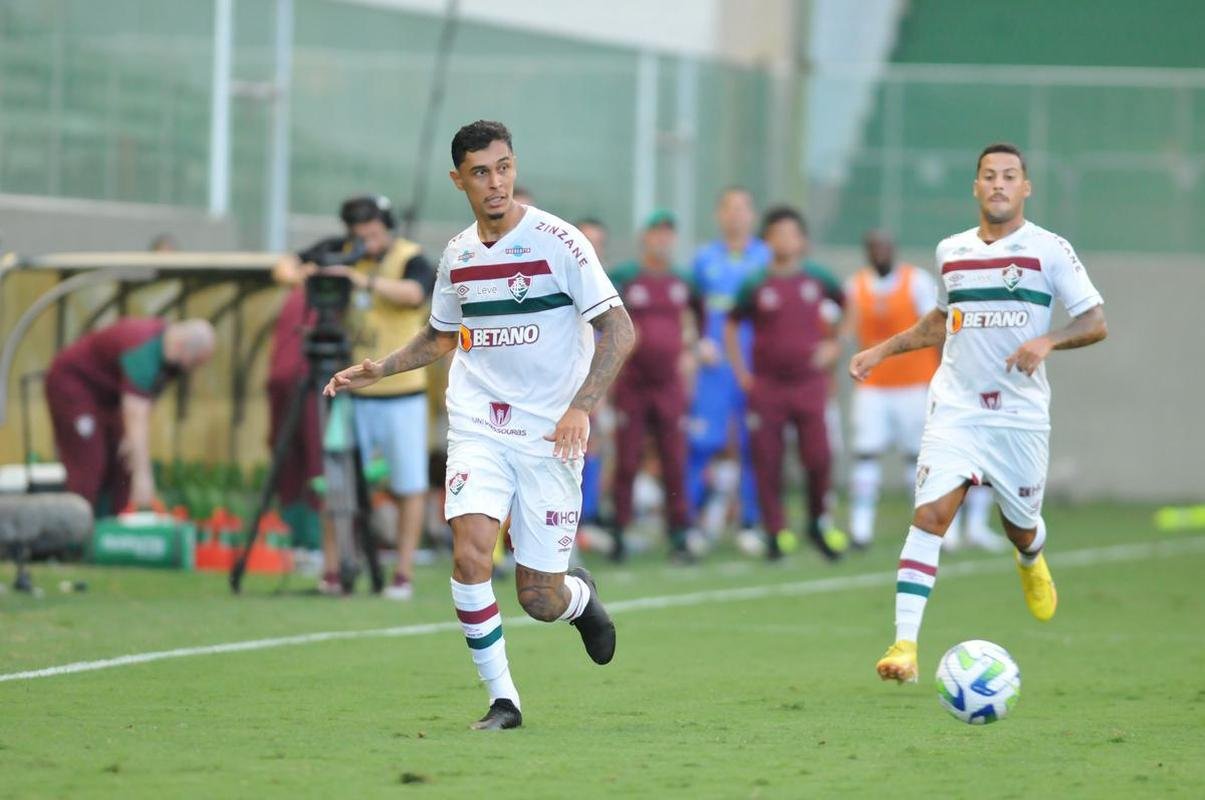 Amrica foi derrotado por 3 a 0 pelo Fluminense neste sbado (15/4), no Independncia, pela 1 rodada do Campeonato Brasileiro