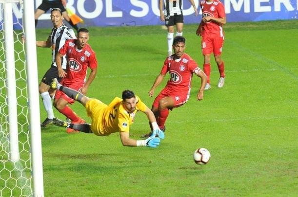 Fotos do primeiro tempo de Atltico x Unin La Calera, no Independncia, pela Sul-Americana