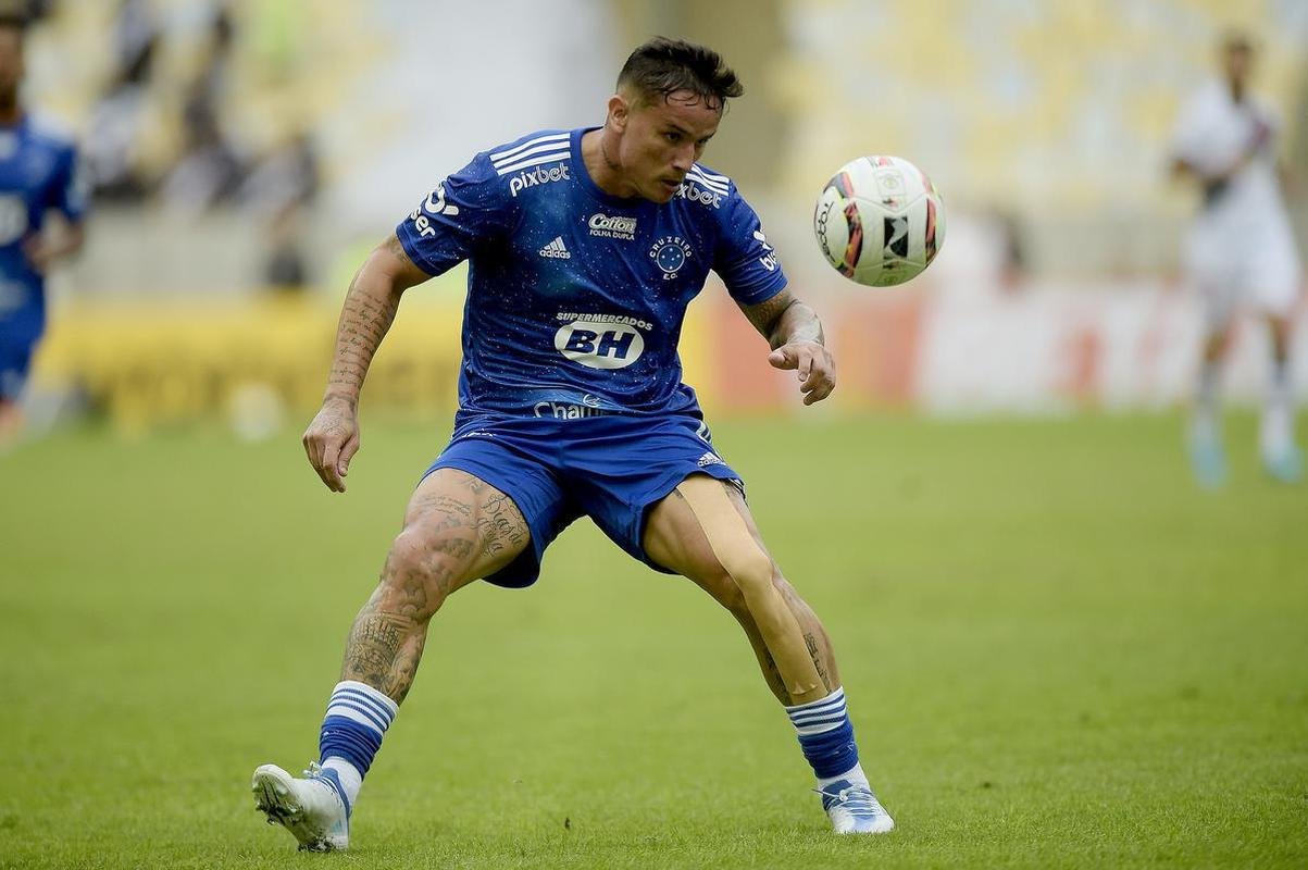 Fotos do jogo entre Vasco e Cruzeiro, no Maracan, no Rio, pela 12 rodada da Srie B do Campeonato Brasileiro