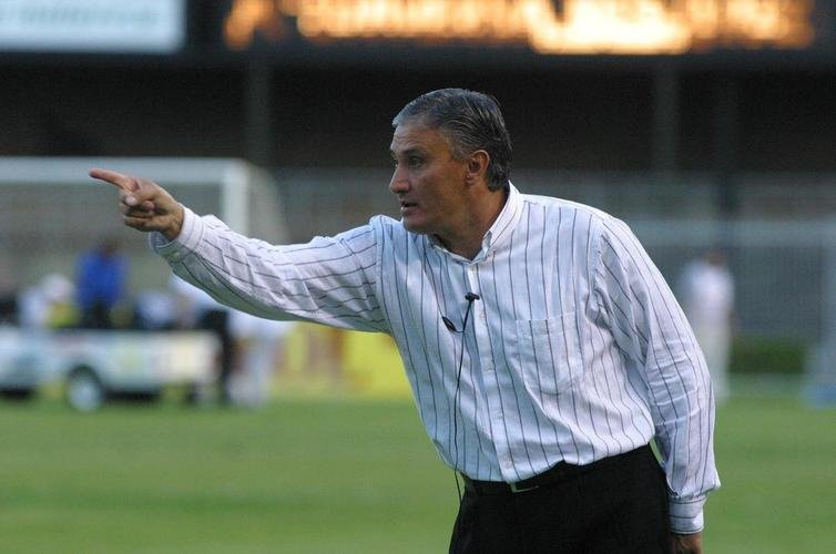 Tite - Técnico do Atlético na Série A de 2005.