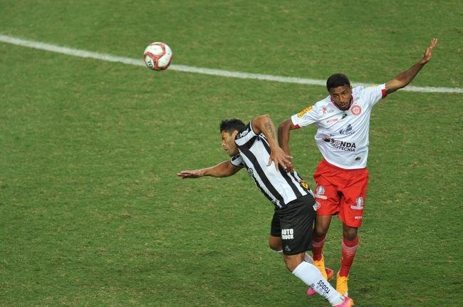 Fotos do jogo de ida da semifinal do Mineiro entre Tombense e Atltico, no Independncia, em Belo Horizonte.