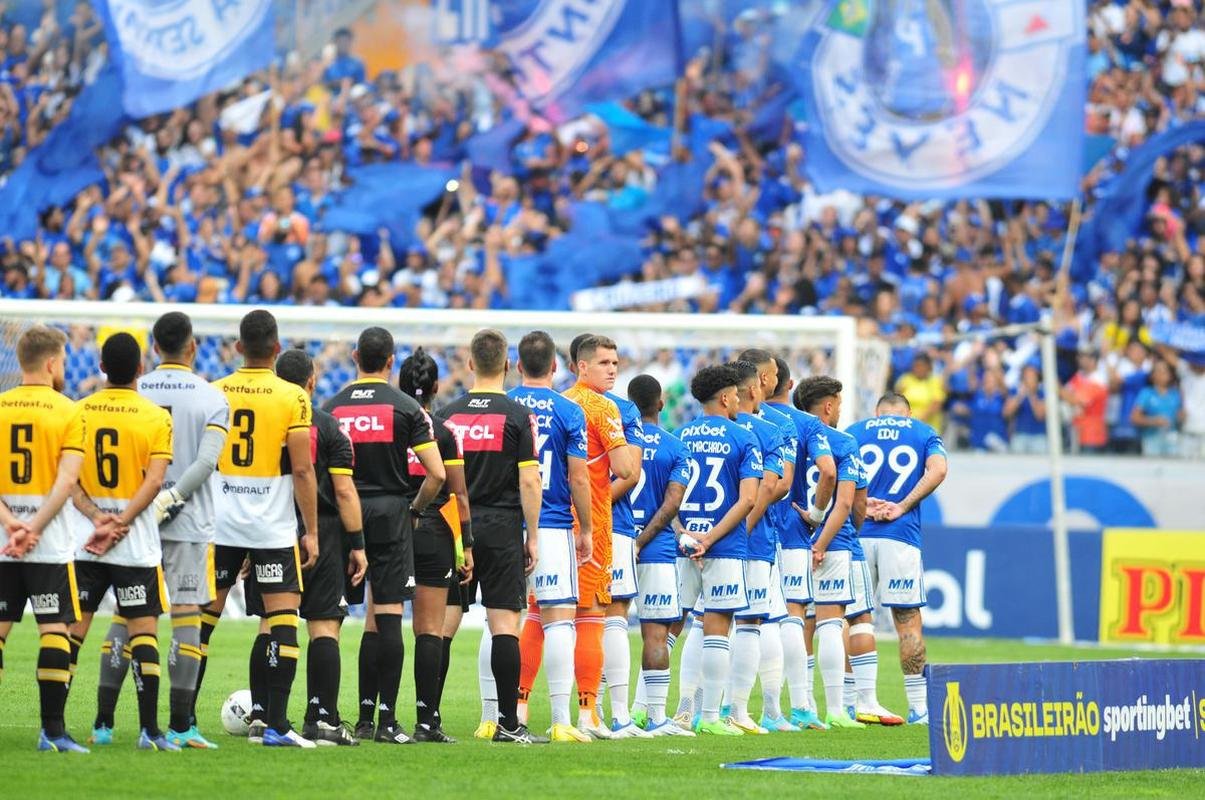 Fotos do jogo entre Cruzeiro e Cricima, neste domingo (4), no Mineiro, pela 28 rodada da Srie B