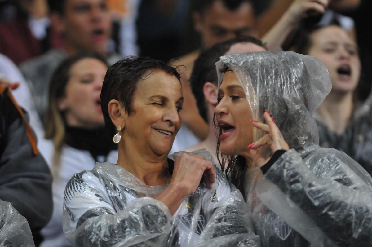 Franco Di Santo abriu o placar para o Atltico aos 37 minutos do primeiro tempo. Depois de cruzamento, ele arrematou de perna esquerda e colocou o Galo em vantagem no Mineiro