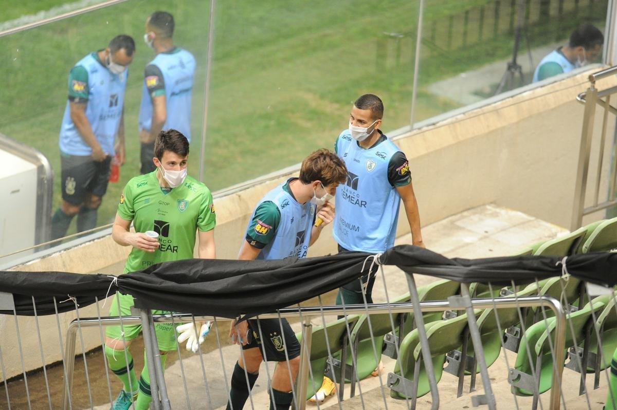 Fotos do jogo entre Amrica e Sampaio Corra, no Independncia, em Belo Horizonte, pela 27 rodada da Srie B do Campeonato Brasileiro