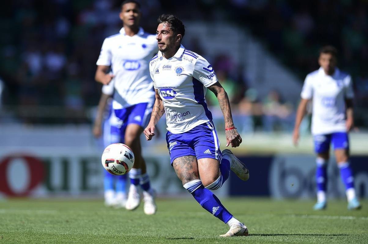 Fotos da derrota do Cruzeiro para o Guarani, por 1 a 0, no Brinco de Ouro, em Campinas, pela 17 rodada da Srie B