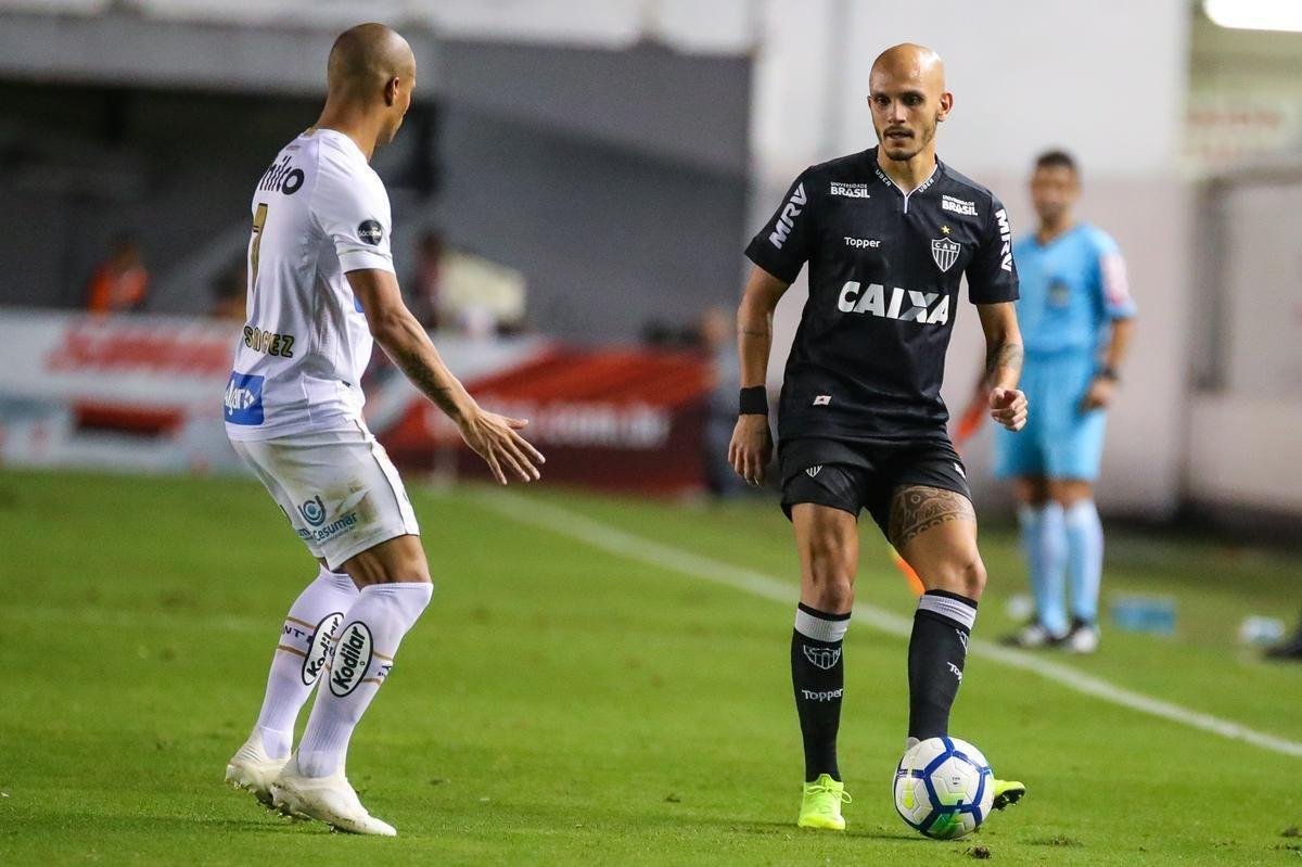 Na Vila Belmiro, Atltico  derrotado pelo Santos por 3 a 2, pela 37 rodada do Campeonato Brasileiro 