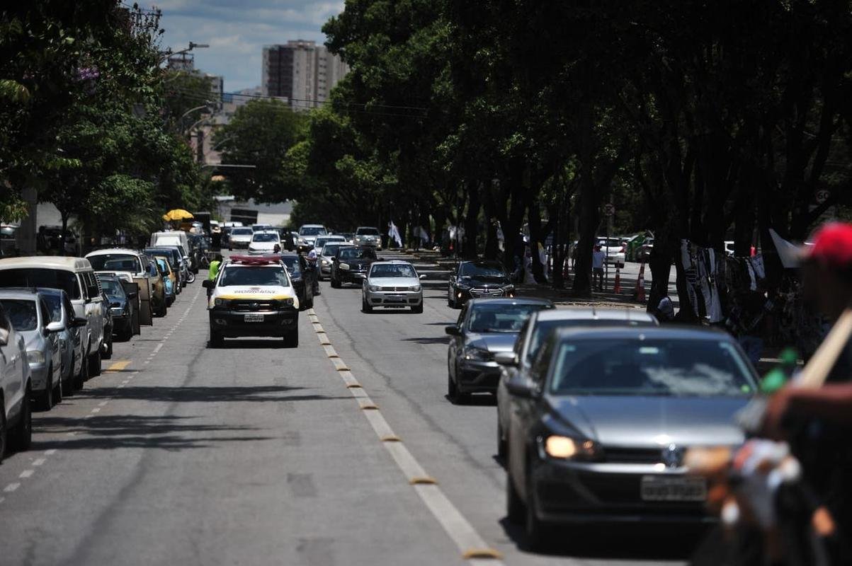 Torcida do Atltico chegou animada ao Mineiro para o jogo da taa, contra o RB Bragantino. Dia de festejar com o time o ttulo do Campeonato Brasileiro de 2021