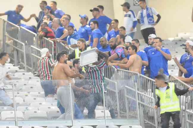 Cruzeiro vai pedir à FMF para jogar contra o Palmeiras, no Mineirão, com  torcida única