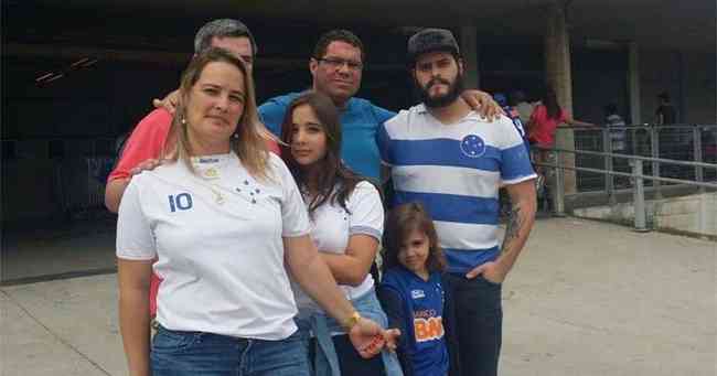 Famlia de Joo Monlevade: Carina Costa, Juliano Rapucci, tila Costa, Jorge Alberto, Juliana e Milenar