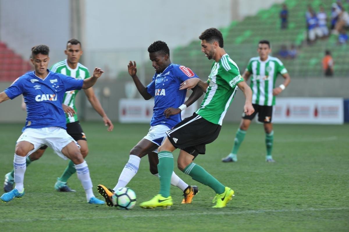 Imagens do jogo entre Cruzeiro e Coritiba, no Independncia, pela final do Campeonato Brasileiro Sub-20