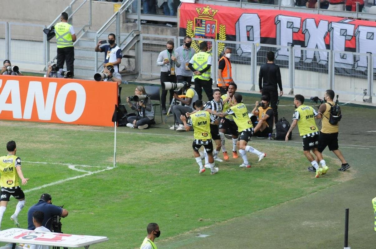 Fotos do jogo entre Atltico e Flamengo, no Mineiro, em Belo Horizonte, pela 13 rodada do Campeonato Brasileiro