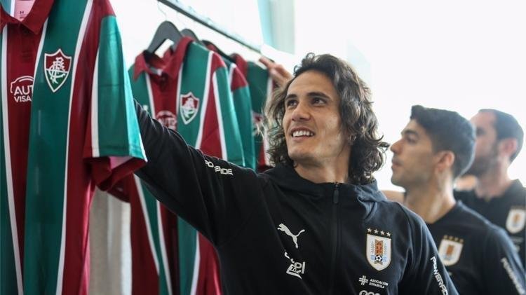 Cavani também ganhou um 'mimo' do Fluminense