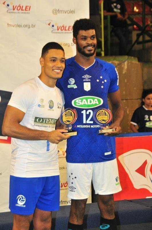 Festa dos campees do Cruzeiro no Ginsio do Riacho; Minas ficou com a medalha de prata