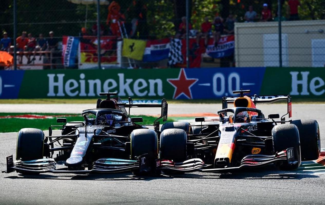 Max Verstappen e Lewis Hamilton se envolveram em batida impressionante no GP da Itlia de Frmula 1