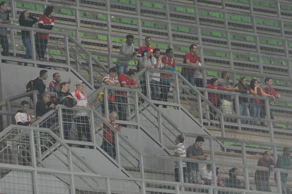 Torcedores do Amrica na partida contra o Internacional, no Independncia, pela 15 rodada do Brasileiro