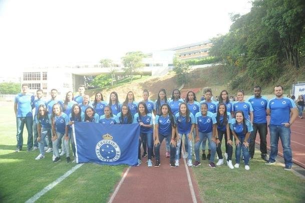 Cruzeiro apresentou jogadoras de seu time feminino na tarde desta quarta-feira (21/02)