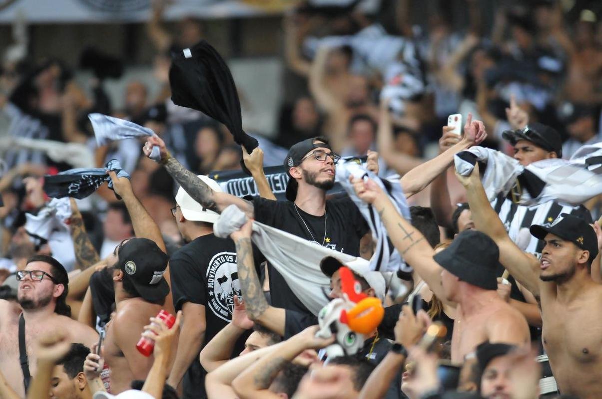 Fotos do jogo entre Atltico e Ava, pelo Campeonato Brasileiro