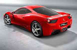  Ferrari 458 Spider, lanada em 2012 e com preo mdio de mais de R$ 1,4 milhes 