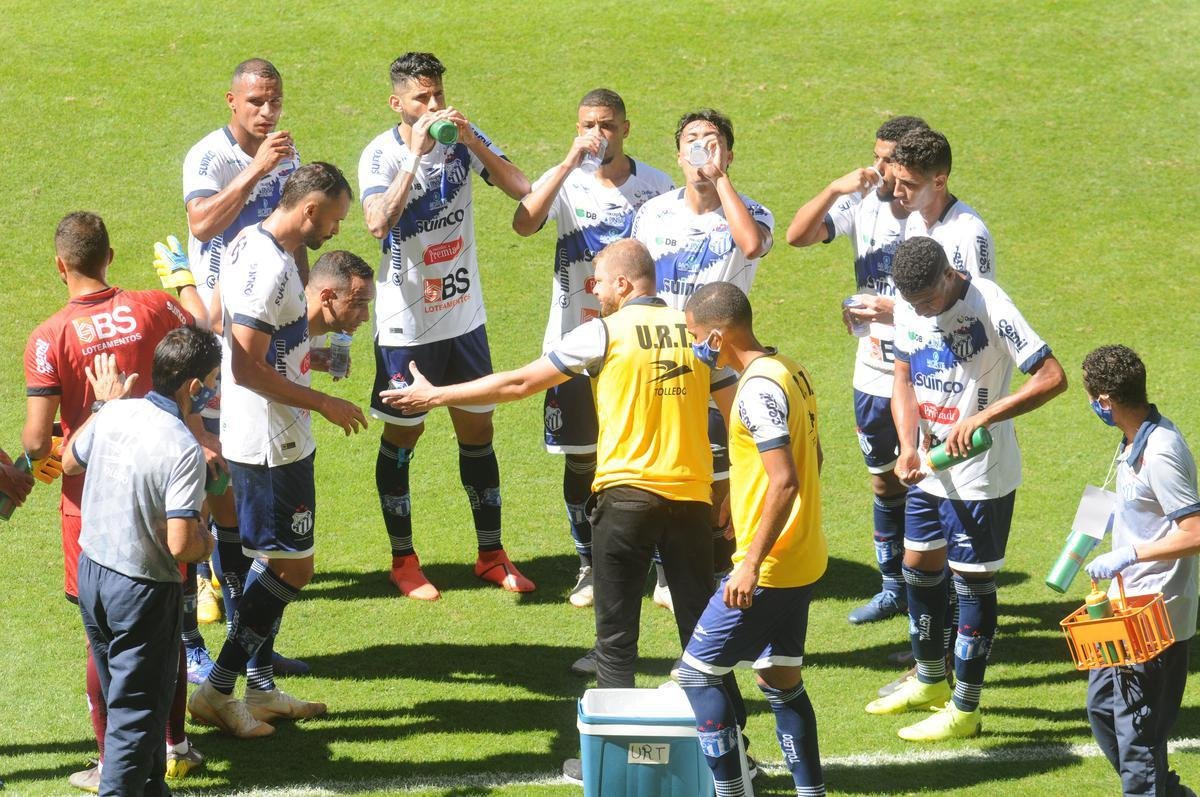 Na retomada do Campeonato Mineiro, Cruzeiro e URT se enfrentaram no Mineiro